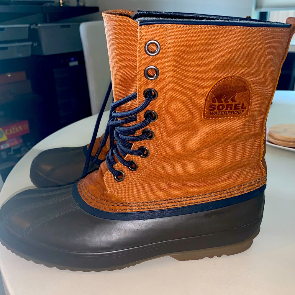 Sorel waterproof snow shoes